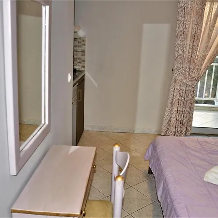 בית הארחה In - Lovely For 2 People In Limenaria, Only Five Minutes Away From Center